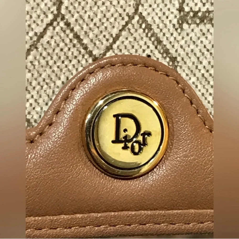 Dior classic wallet
